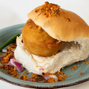 Mumbai vada paav