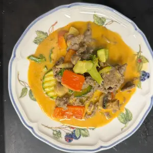 44. Rode curry met rundvlees