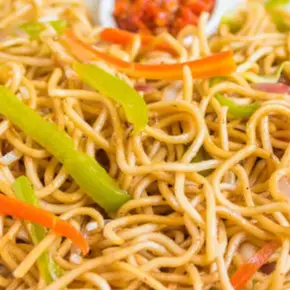 Hakka Noodles (buy 1 get 1 FREE)
