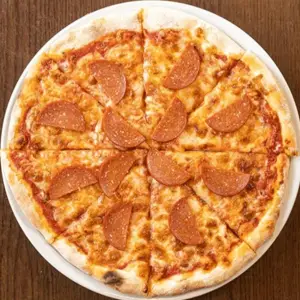 Pizza sucuk