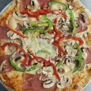 Pizza Mona Lisa