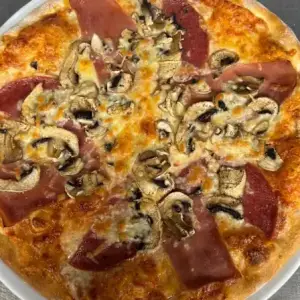 Pizza Robbie