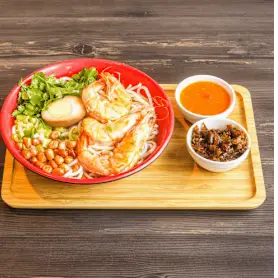 Shrimp rice noodle soup / 大青虾米粉汤