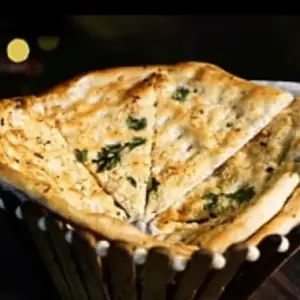 Cheese naan