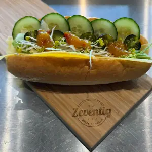 Half stokbrood oude kaas met mango (Old Tilburg)