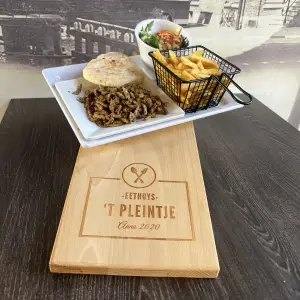 Shoarma -of gyros met friet