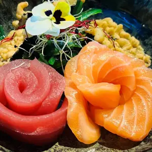 SASHIMI (9 plakjes)