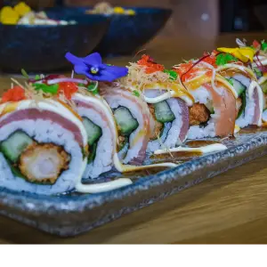 DRAGON ROLL DELUXE