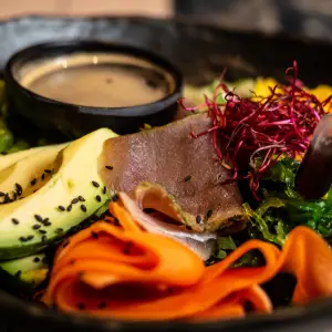 Tuna tataki bowl