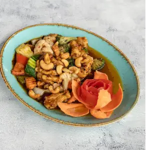 16. Phad ma-muang himmaphaan gai/moe